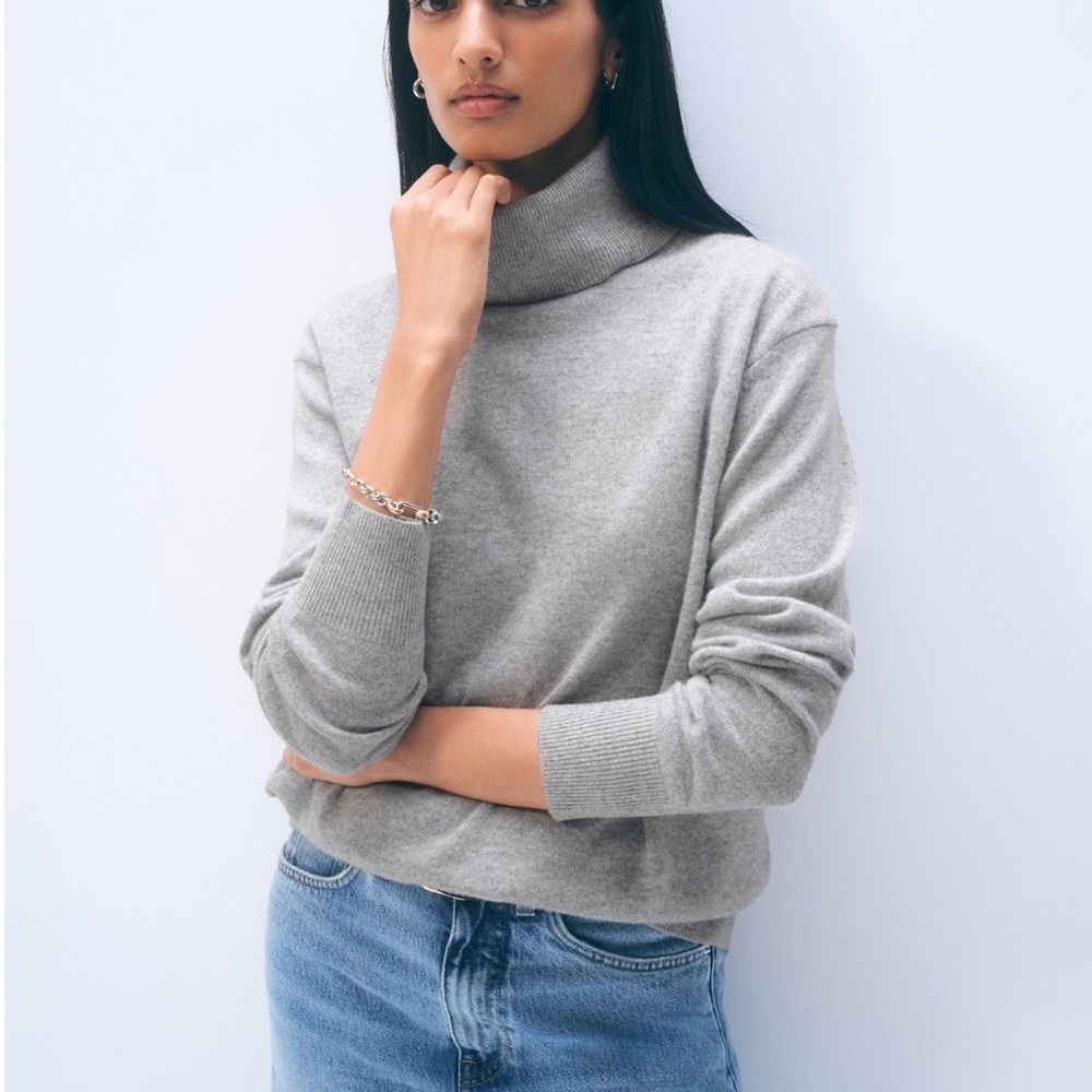 White + Warren Gray Women's Cashmere Turtleneck Sweater
